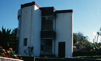 El Crater Hotel