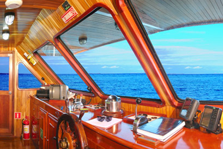 Galapagos Voyager - Bridge
