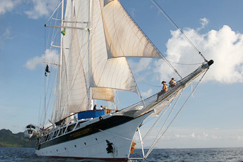 Islas Galápagos - Velero a  Motor Mandalay