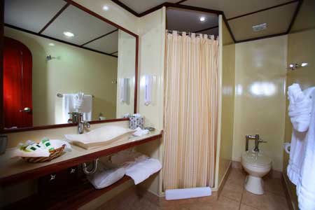 M/C Nina Bathroom
