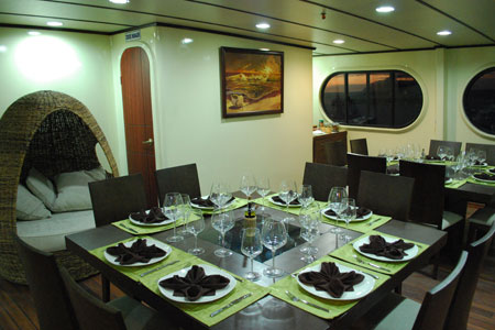 M/C Nina Dining Room