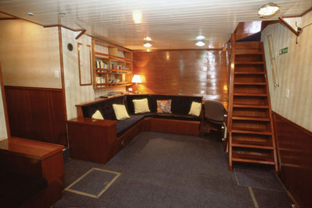 Sagitta Saloon and Library