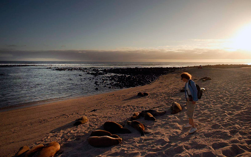 sports in galapagos trekking