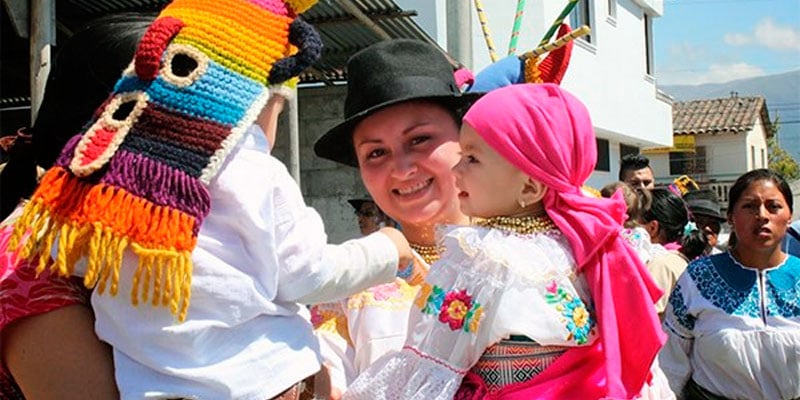 ecuador customs festivities folklore carnival otavalo