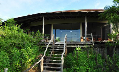 Galapagos Safari Camp Hotel